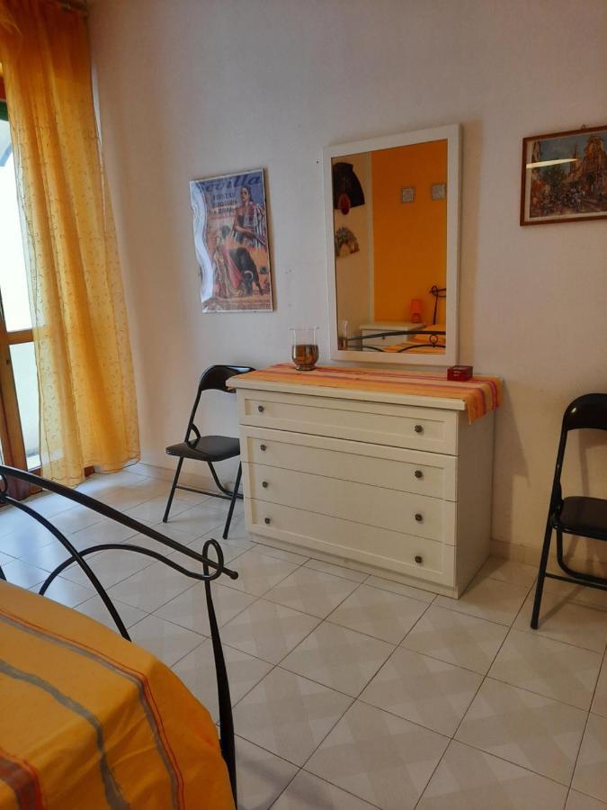 Apartamento La Casa Di Carmen Alguer Exterior foto